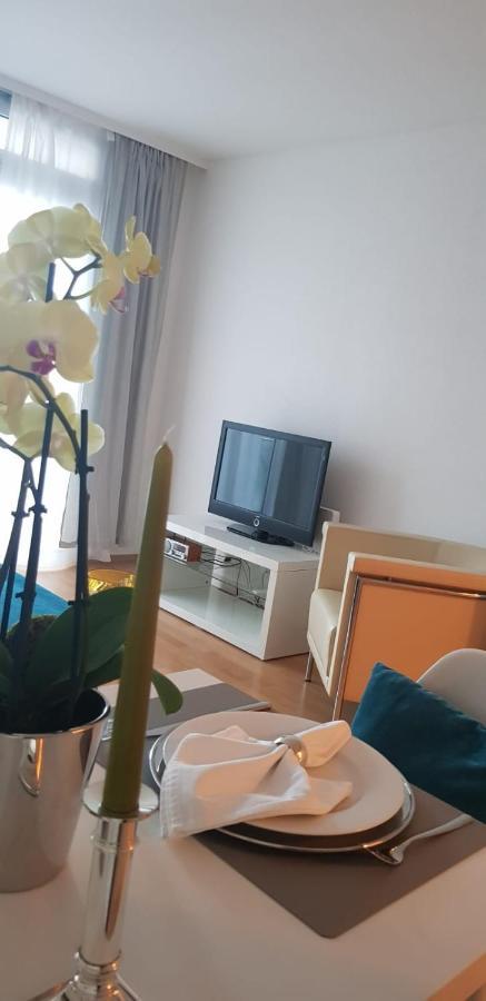 Apartment's Nr 2, 2b Und 2c In Stadtmitte * Stuttgart