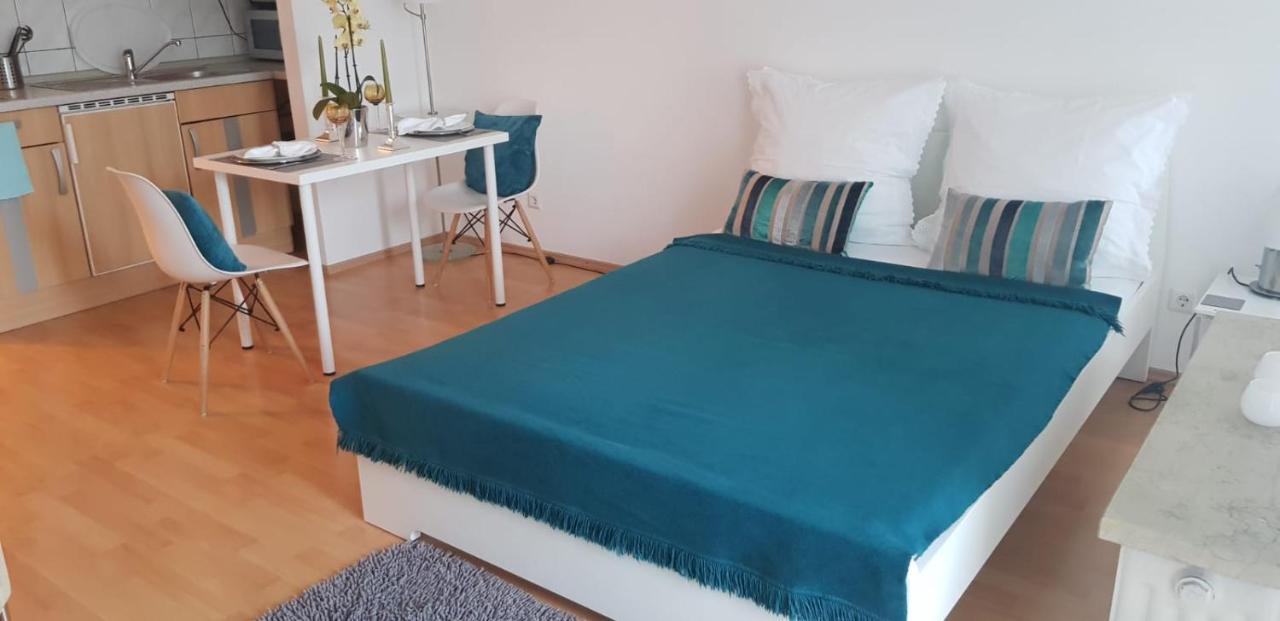 Apartment's Nr 2, 2b Und 2c In Stadtmitte * Stuttgart